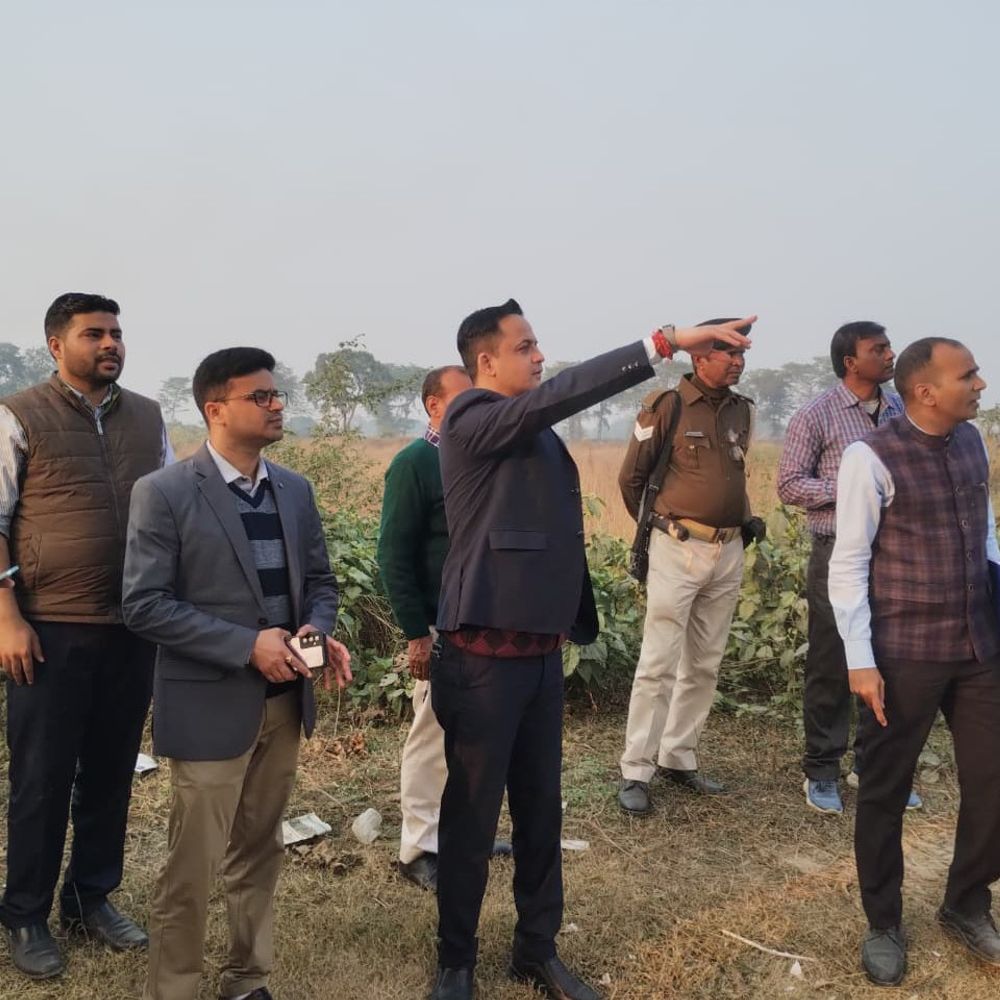 मधुबनी DM ने डेवलपमेंट प्रोजेक्ट का किया इंस्पेक्शन:आधुनिक बस स्टैंड और ड्राइविंग टेस्टिंग ट्रैक का जायजा लेकर दिए निर्देश