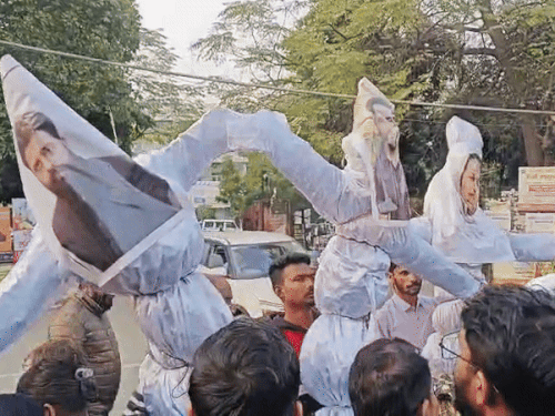 जालंधर में क्रिश्चन समुदाय का भाणा सिद्धू के खिलाफ प्रर्दशन:  सिद्धू मूसेवाला की मां का पुतला लाने से विवाद,प्रशंसकों में भारी नाराजगी – Jalandhar News