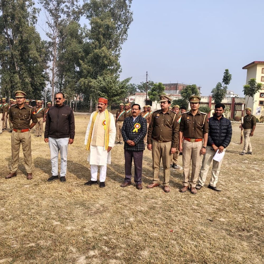 देवरिया में पीआरडी का 77वां स्थापना दिवस मनाया:जिला पंचायत अध्यक्ष ने परेड की सलामी ली, जवानों को किया सम्मानित