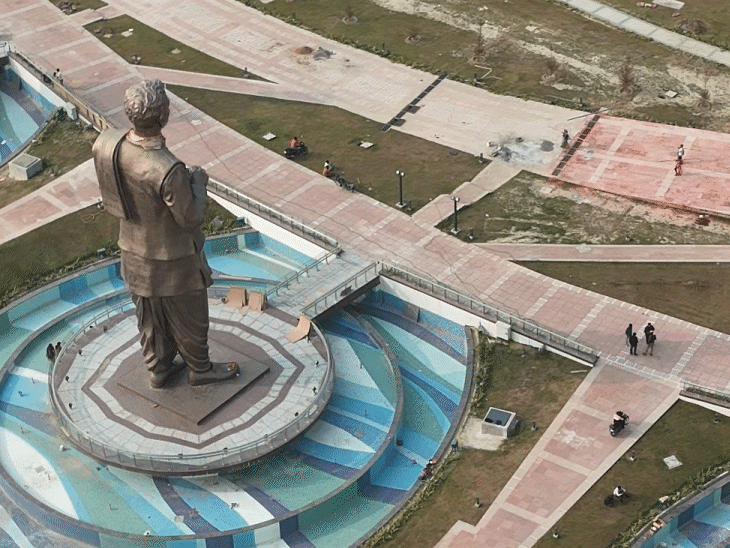 लखनऊ में पीएम करेंगे उद्घाटन, कुमार विश्वास पढ़ेंगे कविता:एयरपोर्ट से चार्टर्ड प्लेन से पहुंचेंगे मोदी; अफसरों की ड्यूटी लगाई गई