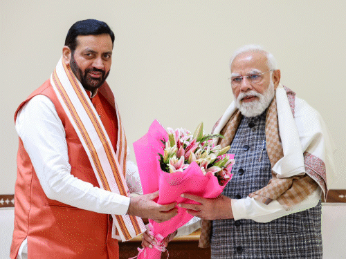 हरियाणा सीएम सैनी का एक दिवसीय दिल्ली दौरा:नाश्ते पर सांसदों से चर्चा की; फिर PM मोदी से मिले, 24 को हरियाणा आएंगे शाह