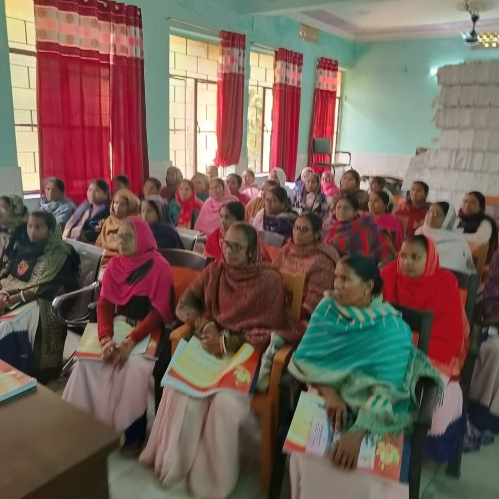 रजौन में फाइलेरिया उन्मूलन पर ट्रेनिंग का आयोजन:विकास मित्रों और आशा कार्यकर्ताओं को जानकारी दी गई, घर-घर जाकर लोगों को जागरूक करने का निर्देश