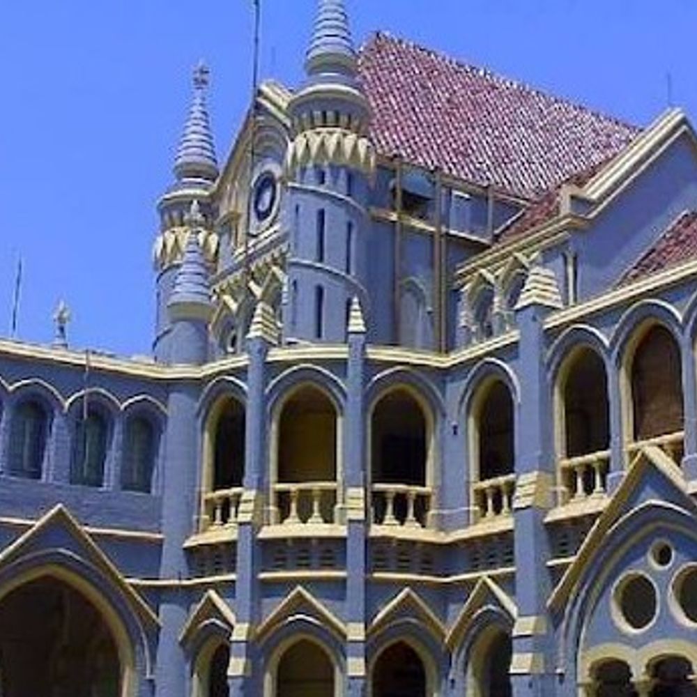 सजा पूरी होने के बाद 17 दिन जेल में रखा:हाईकोर्ट ने सागर जेल अधीक्षक पर 25 हजार का जुर्माना लगाया, याचिकाकर्ता को मुआवजा दावा करने की छूट