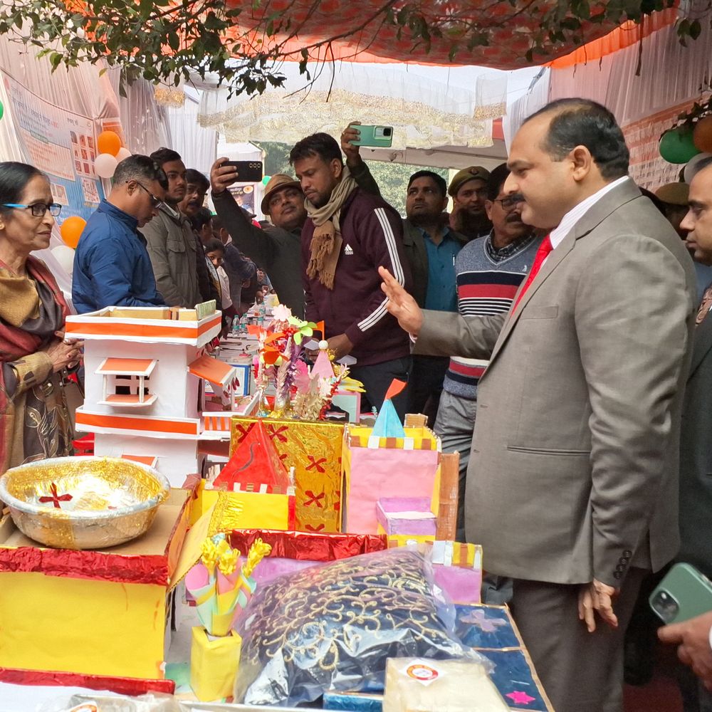 गाज़ीपुर में राष्ट्रीय लोक अदालत शुरू:जिला जज बोले- डेढ़ लाख मामले आज ही निपटाने का लक्ष्य