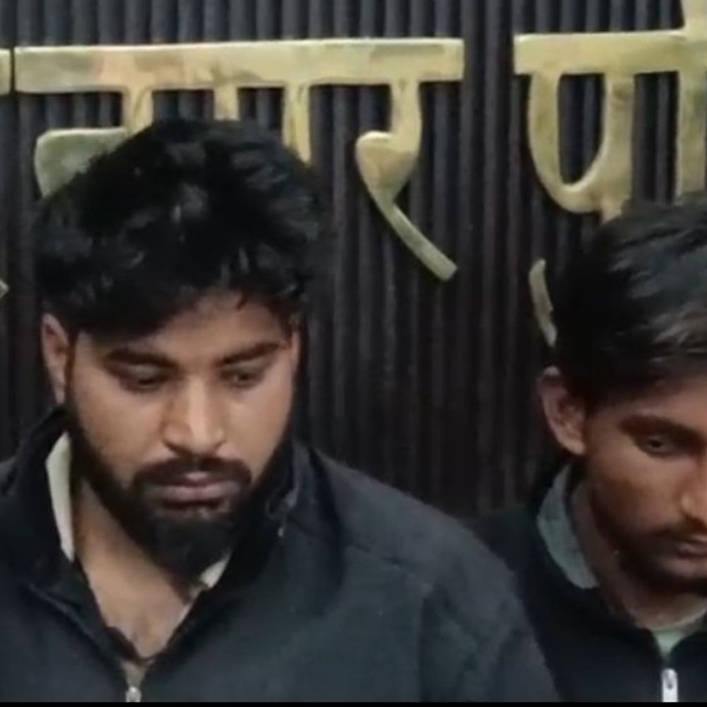 मुजफ्फरनगर में पुलिस मुठभेड़, बाइक लुटेरा गोली लगने से घायल:तीन साथी गिरफ्तार, लूटी गई बाइक और हथियार बरामद