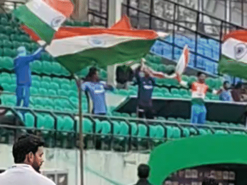 धर्मशाला में इंडियन टीम ने शुरू किया अभ्यास, PHOTOS:कल दक्षिण अफ्रीका से टी-20 का मुकाबला; बदला मौसम-ठंड बढ़ी