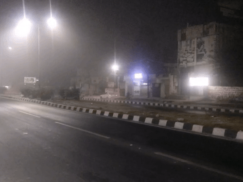 लगातार जहरीली होती जा रही मेरठ की हवा की गुणवत्ता:हवा की गति धीमी तो ओस के कारण मौसम में नमी, तापमान में उतार चढ़ाव