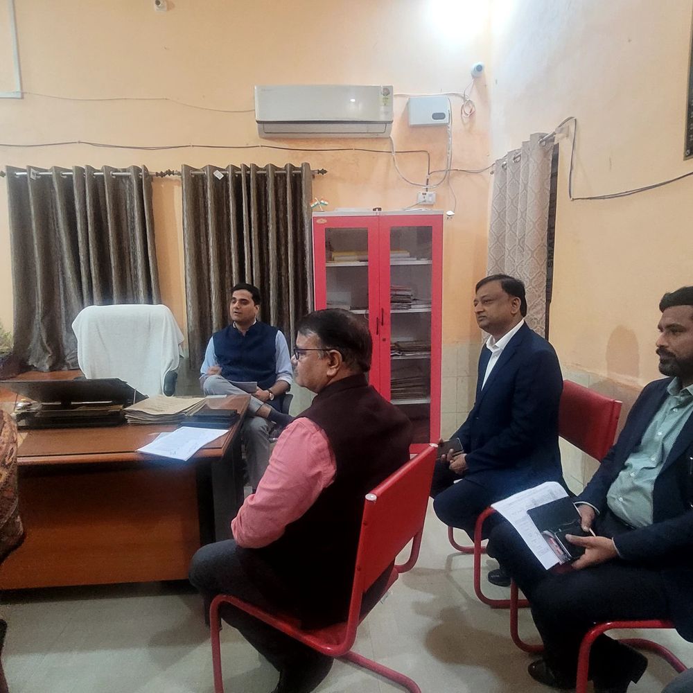 कटिहार DM ने किया प्रखंडों का इंस्पेक्शन:शासन व्यवस्था को दक्ष और ट्रांसपेरेंट बनाने के निर्देश