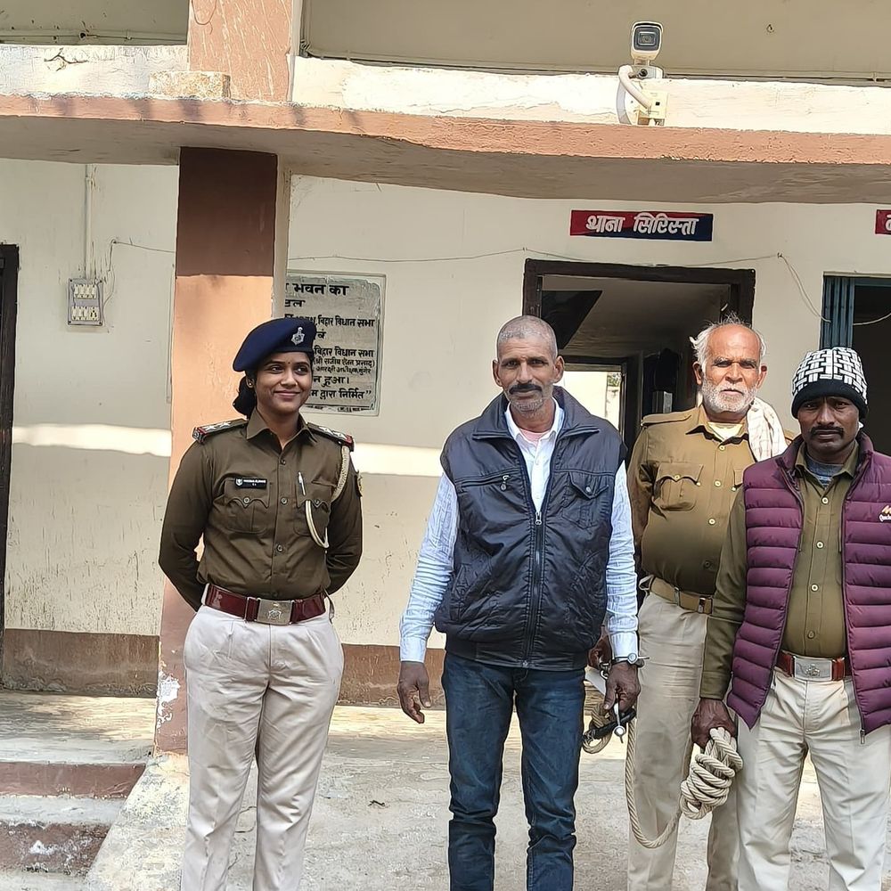 अरियरी पुलिस ने इश्तेहार वारंटी को किया गिरफ्तार:डीहा गांव से उपेंद्र यादव न्यायिक हिरासत में भेजे गए
