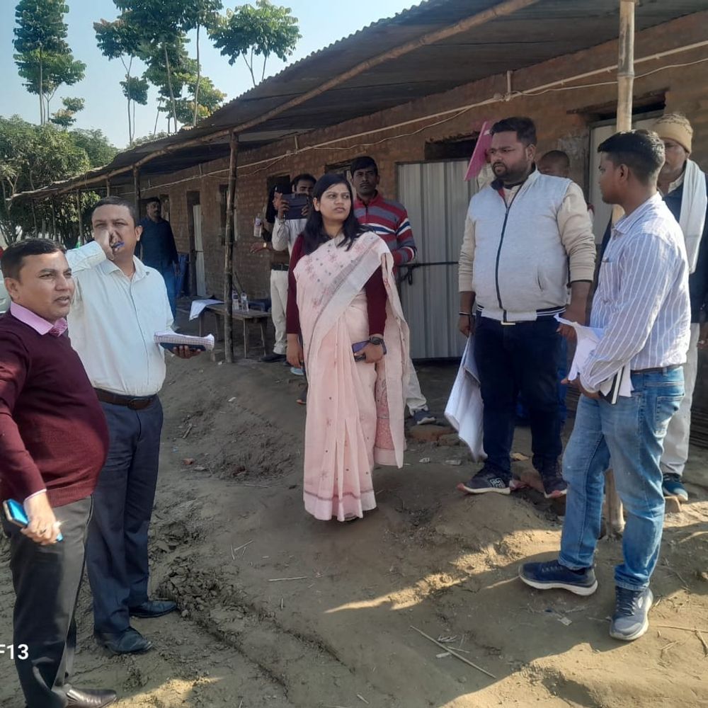 शिवहर डीएम ने किया पारा मेडिकल कॉलेज का निरीक्षण:कुशहर में निर्माणाधीन भवन की धीमी गति पर जताई नाराजगी, तेजी लाने का निर्देश दिया