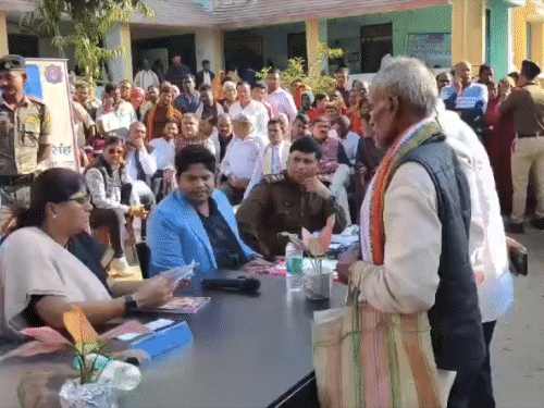 'काम के लिए बहाली हुई है या वसूली के लिए':पूर्णिया में अधिकारियों पर भड़कीं मंत्री लेसी सिंह- आदत सुधारिए, सरकार को बदनाम कर रहे