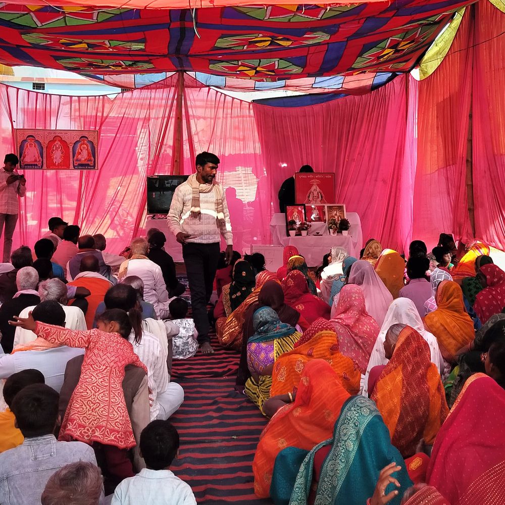 तरियानी के दुम्मा गांव में सत्संग समारोह का आयोजन:नशा मुक्त भारत और भाईचारे पर चर्चा, लोगों ने दहेज प्रथा को खत्म करने का संकल्प लिया