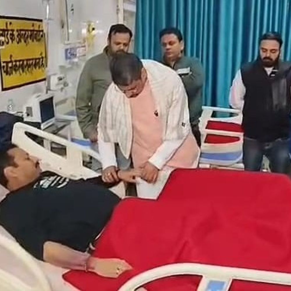 मुरादाबाद में शहर विधायक के भाई पर हमला:  मंडी चौक से दुकान बंद करके घर लौटते वक्त हुआ हमला, पुलिस ने हमलावर को पकड़ा – Moradabad News