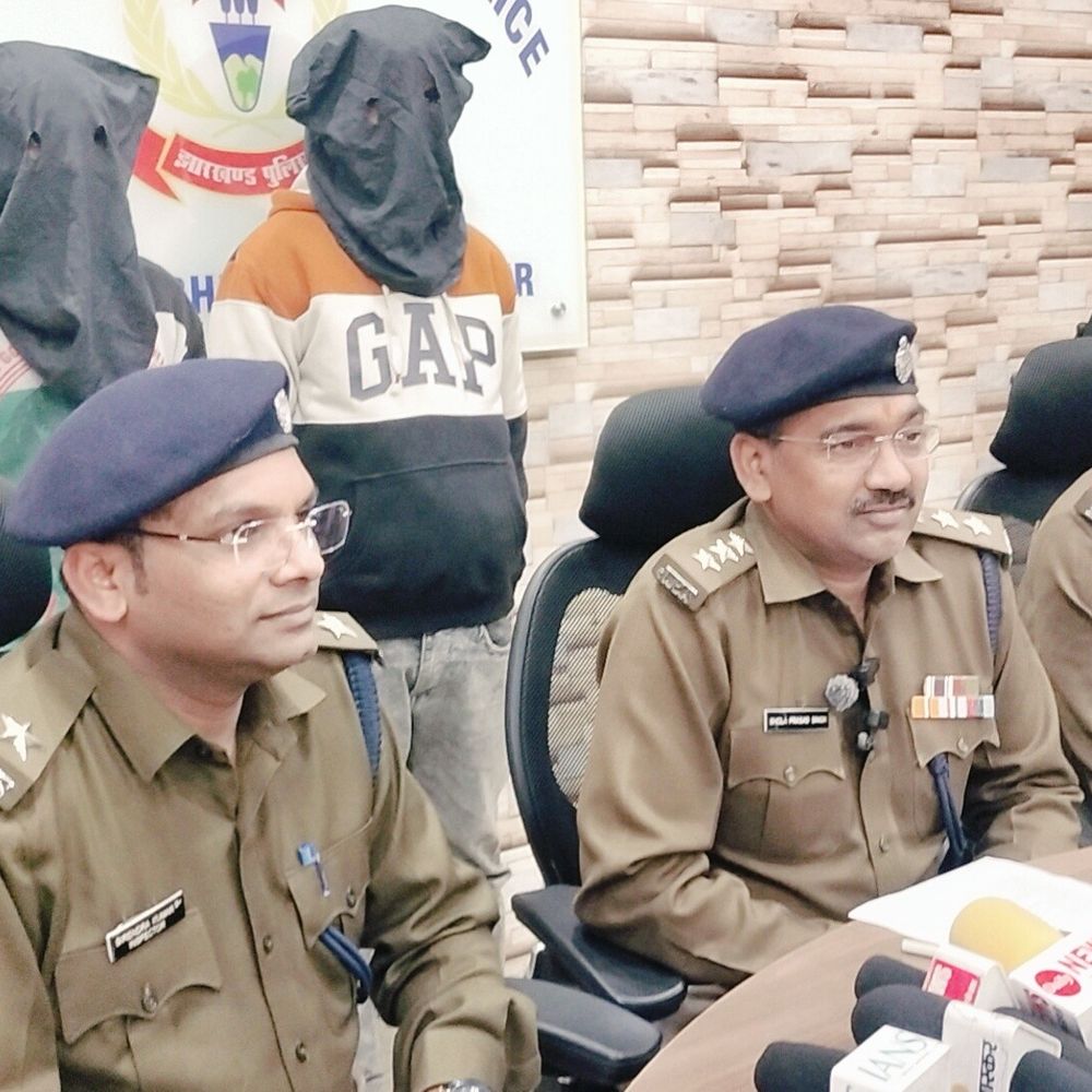 जमशेदपुर में ब्राउन शुगर तस्करी का भंडाफोड़:  दो युवक गिरफ्तार, 43 पुड़िया ब्राउन शुगर और चोरी की बाइक बरामद – Jamshedpur (East Singhbhum) News