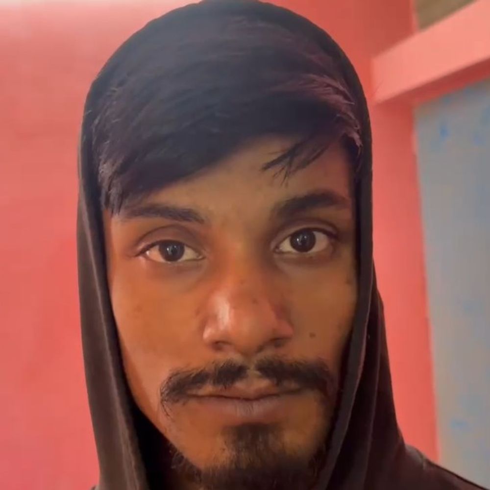 सहरसा में स्ट्रीट लाइट चोरी का खुलासा:शातिर चोर गिरफ्तार, महज 1 मिनट मे चोरी; CCTV से हुई पहचान