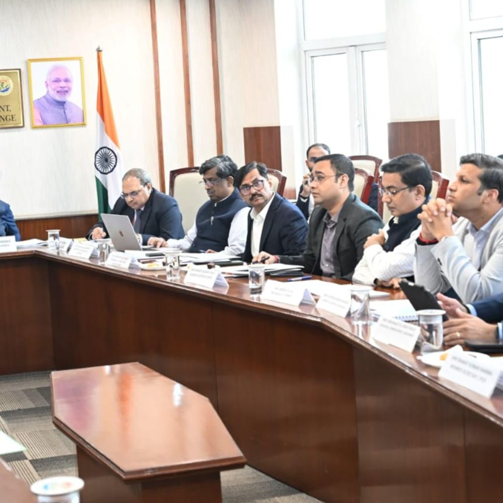 वायु गुणवत्ता सुधार के लिए केंद्रीय मंत्री के साथ बैठक:गाजियाबाद की जहरीली हवा को लेकर दिल्ली में चला मंथन