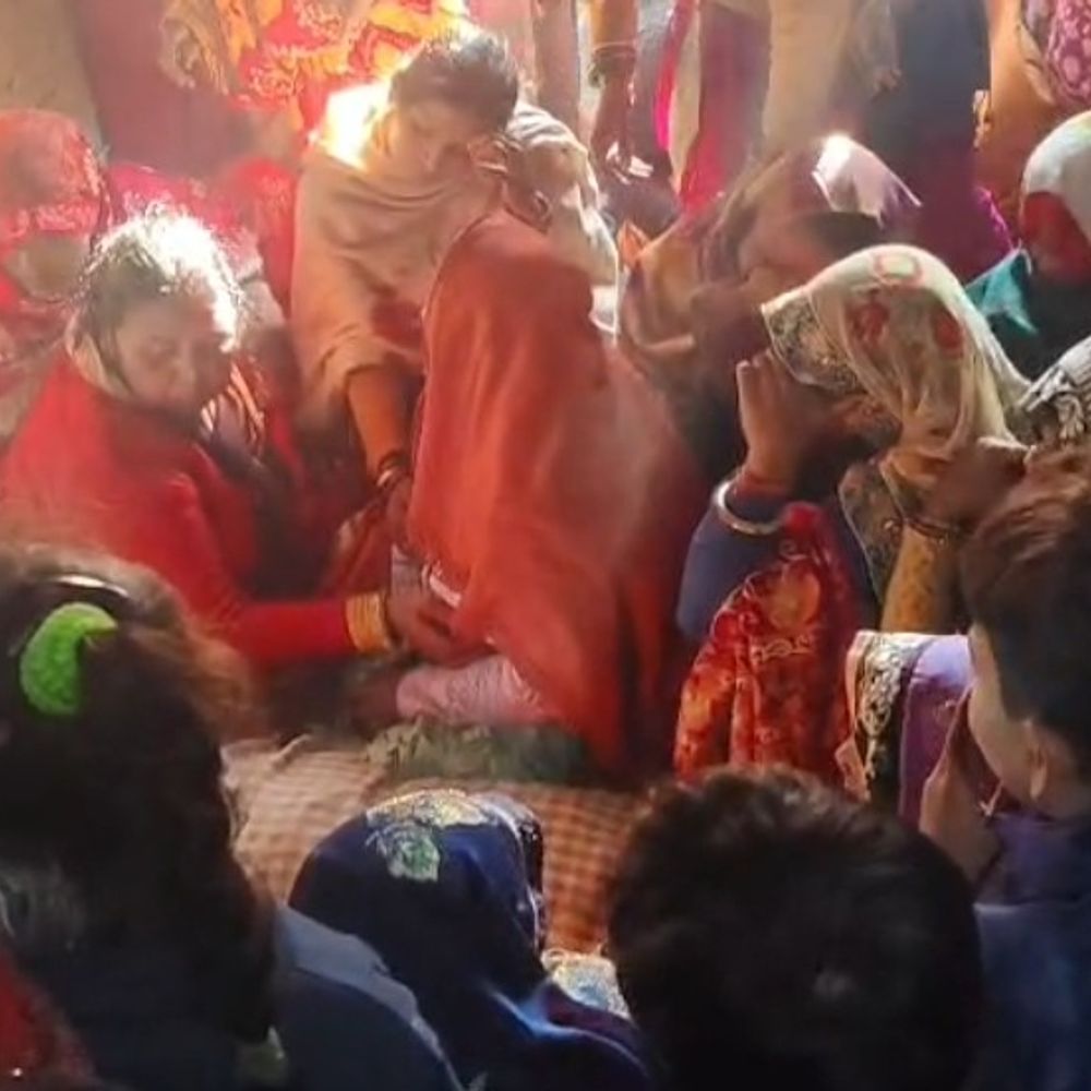 सीतामढ़ी में सड़क हादसा, दो की मौत:सोनबरसा के सहोरवा गांव के पास एक घायल, जांच जारी