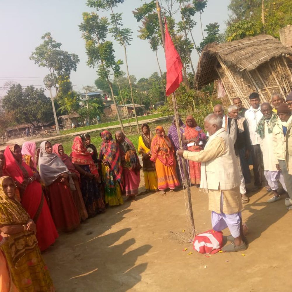 5 डिसमिल जमीन का पर्चा नहीं तो आंदोलन तय:नयागांव में गरजे बिहार खेत प्रांत मजदूर संघ के नेता