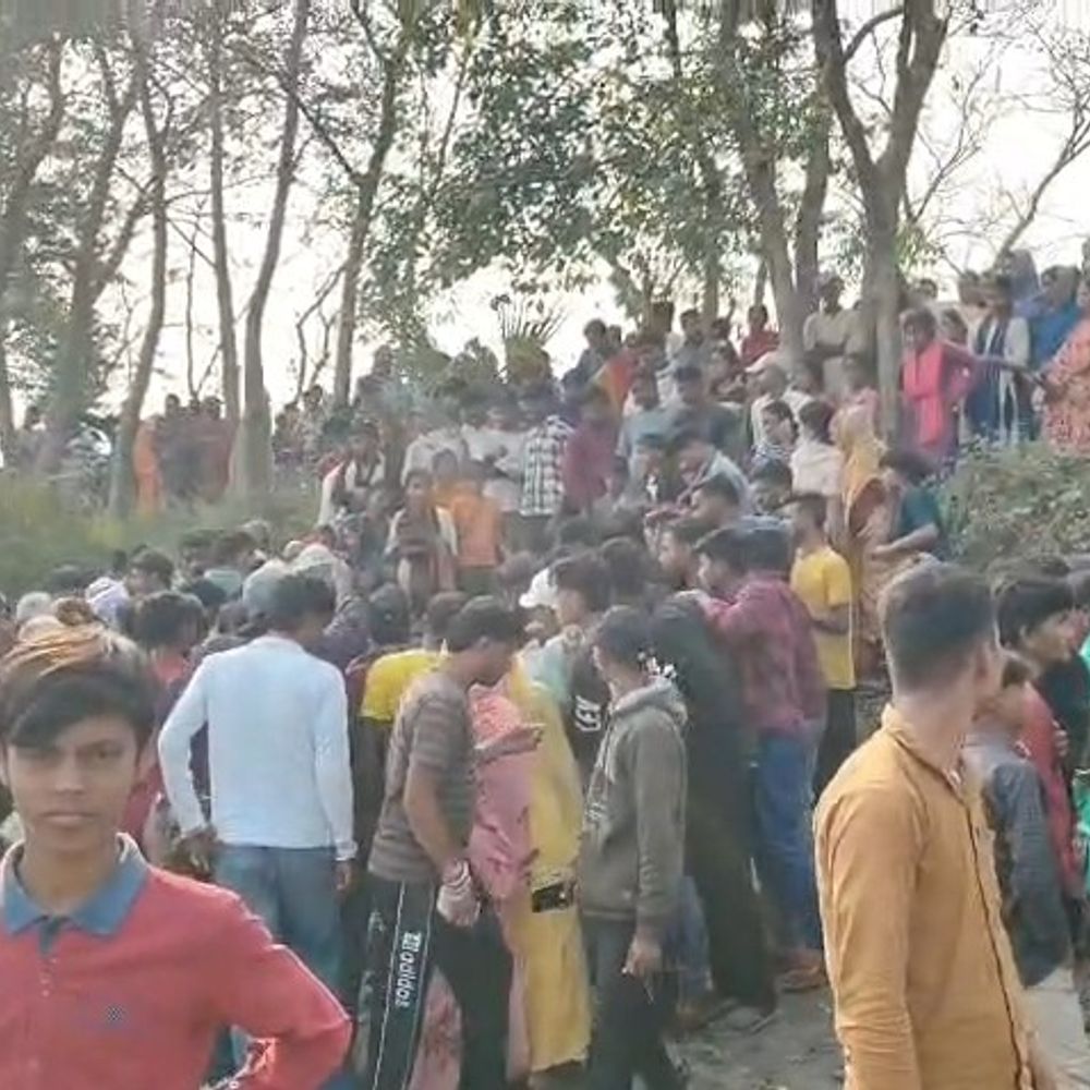 जीजा संग हादसे की सूचना पर निकले युवक की मौत:सड़क किनारे गड्ढे में मिली लाश; परिजनों ने जताई हत्या की आशंका, पुलिस मान रही हादसा