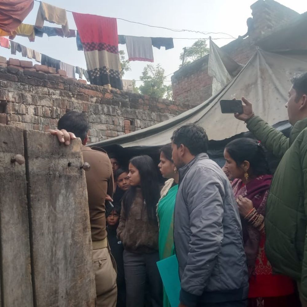 एटा में प्रशासन ने रुकवाया बाल विवाह:परिजनों को दी हिदायत, शादी में शामिल एक पक्ष नाबालिग