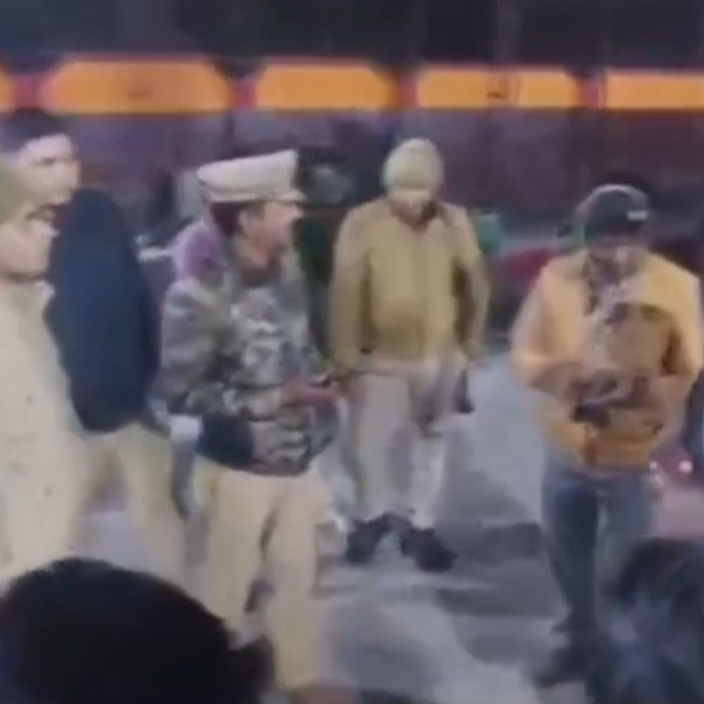 एटा में पति की दूसरी शादी, पहली पत्नी ने रोकी:पुलिस देख दूल्हा-घराती फरार, शिकायत दर्ज