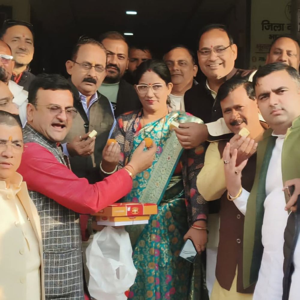 हापुड़ में BJP कार्यकर्ताओं ने जिला कार्यालय पर मनाया जश्न:नितिन नबीन कार्यकारी राष्ट्रीय अध्यक्ष, पंकज चौधरी प्रदेश अध्यक्ष बनने पर जश्न