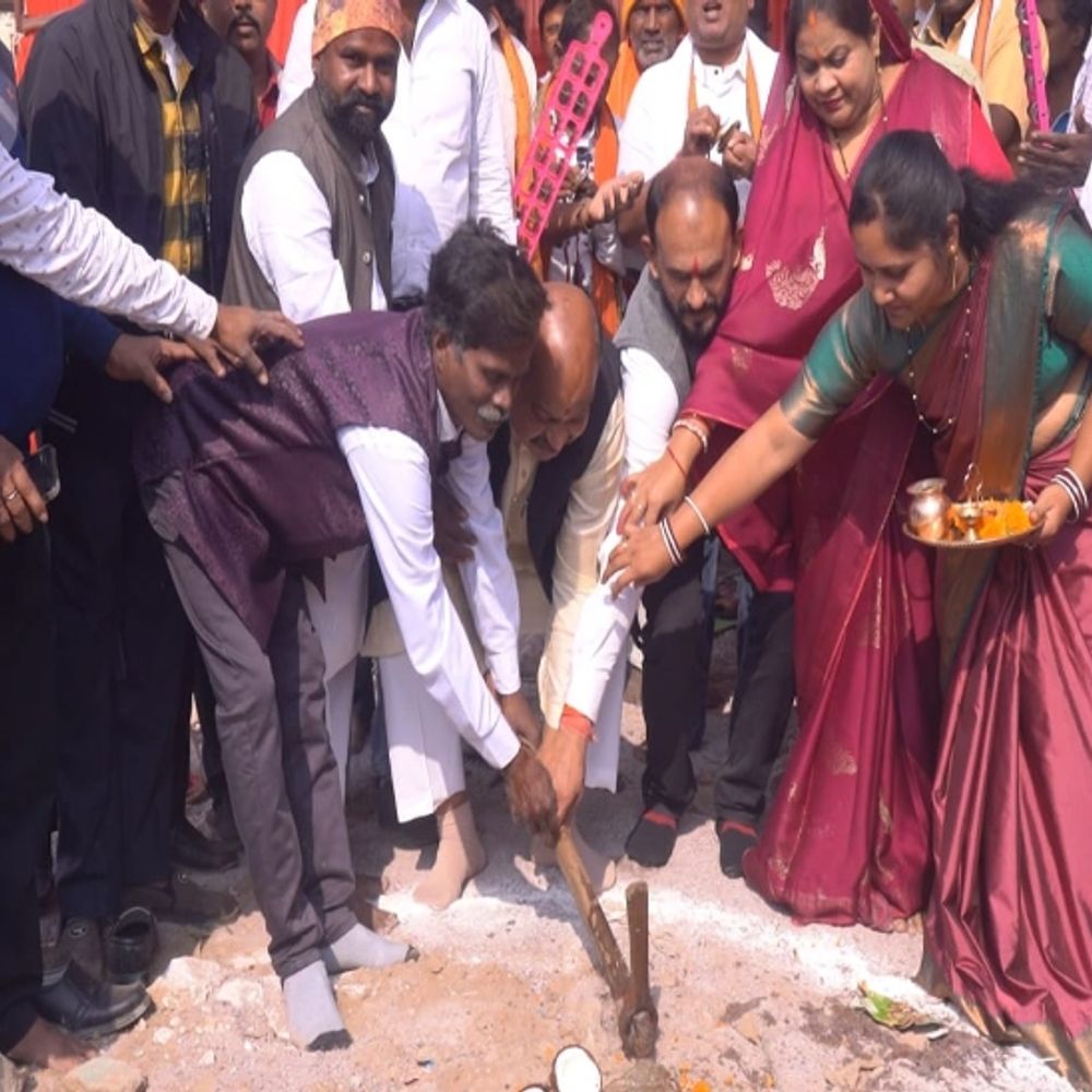 पुरंदर मिश्रा ने तेलुगु-समाज के सामाजिक भवन का भूमिपूजन किया:समिति अध्यक्ष बोले-भवन समाज के हर वर्ग को एक साथ जोड़ने का काम करेगा