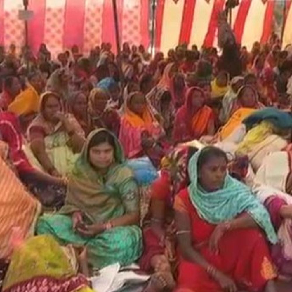 रायगढ़ में ग्रामीणों का चौथे दिन भी आंदोलन जारी:CHP चौक में कर रहे विरोध प्रदर्शन, जनसुनवाई निरस्त करने की मांग पर अढ़े