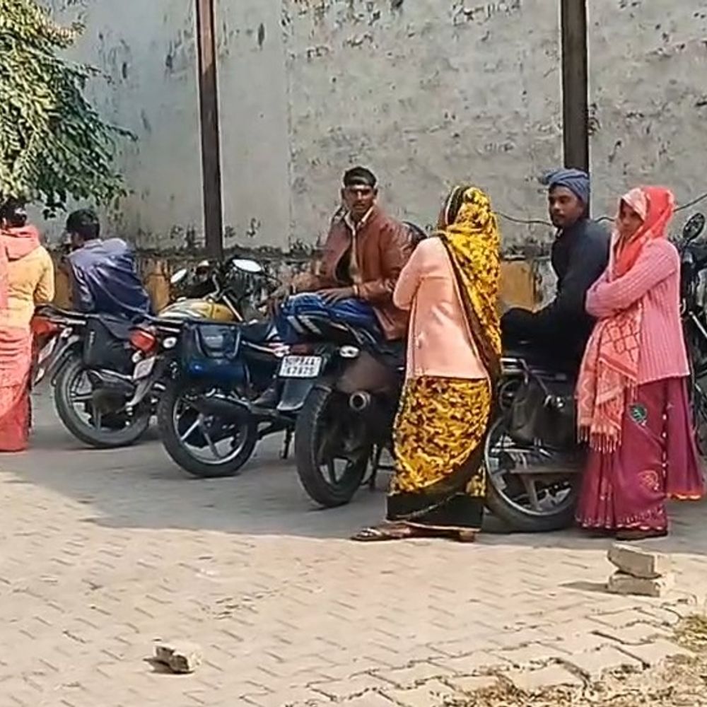 मैनपुरी में युवक की संदिग्ध हालत में मौत:पत्नी ने की पोस्टमार्टम कराने की मांग, हत्या की आशंका