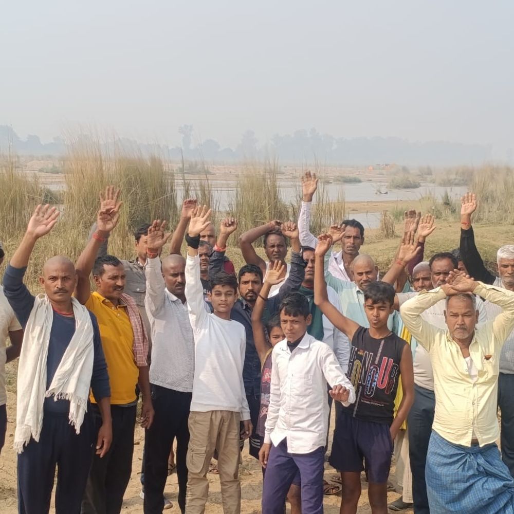 मौरा बालू घाट पर किसानों का विरोध, प्रोटेस्ट तेज:जमुई में सिंचाई पैन पर संकट का आरोप, बंद करने की मांग