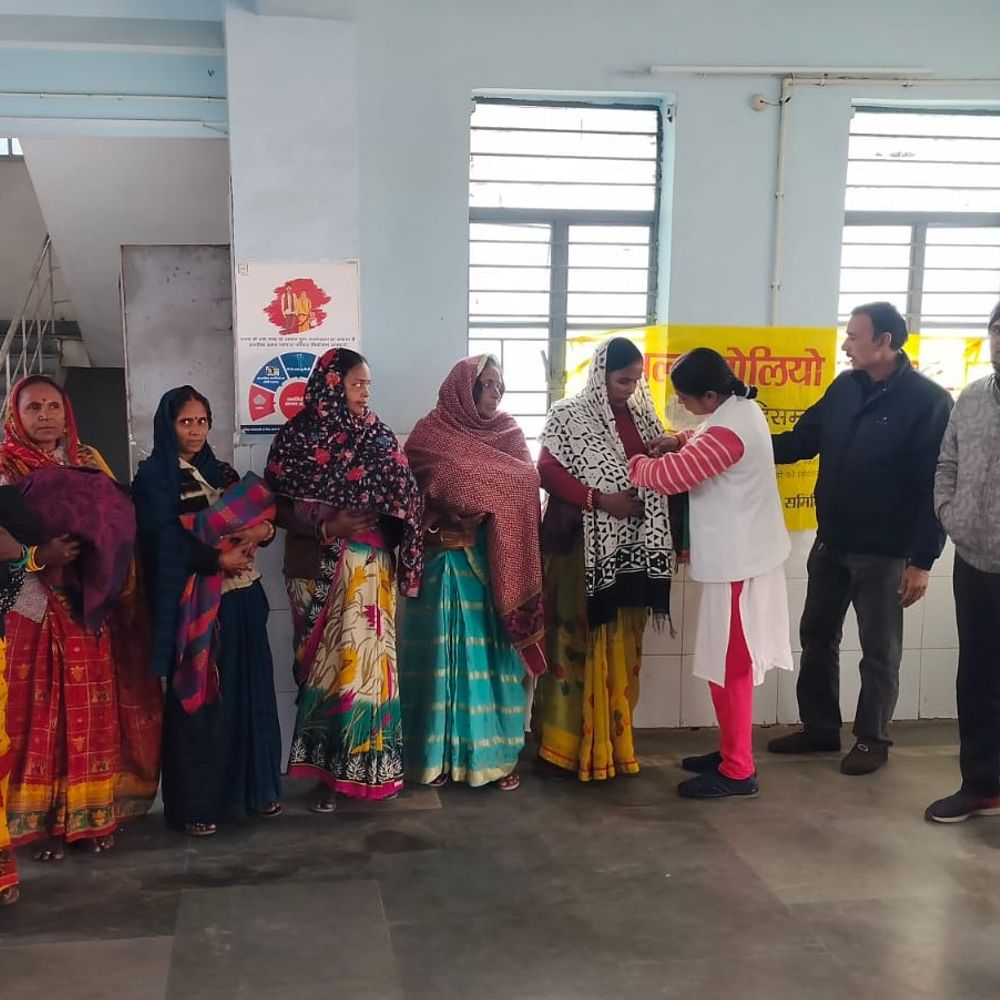 चौथम में पल्स पोलियो अभियान शुरू:20 दिसंबर तक चलेगा, 0 से 5 वर्ष तक के बच्चे को ड्रॉप पिलाई जाएगी