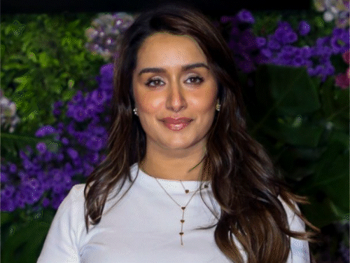 श्रद्धा कपूर ने किया धुरंधर का मूवी रिव्यू:कहा- हमारी भावनाओं के साथ मत खेलिए, फिल्म के निगेटिव पीआर पर दी प्रतिक्रिया