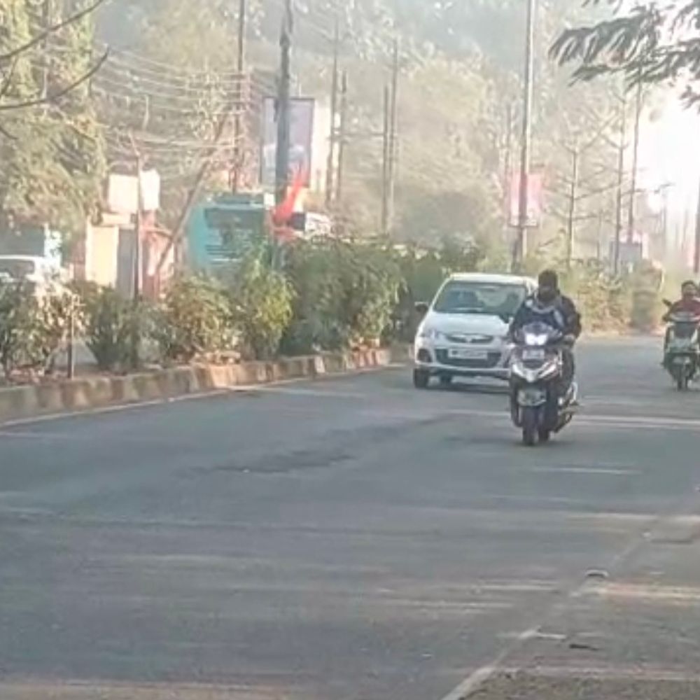 धार में न्यूनतम तापमान 9.9 डिग्री:15-20KM प्रति घंटे की तेज हवाओं से ठिठुरन बढ़ी, किसानों को फसल के लिए फायदा