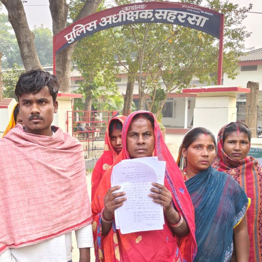 सहरसा में मजदूरी मांगने पर मजदूर को पीटा:पीलर से बांधकर की मारपीट, मुख्य आरोपी दे रहे धमकी, SP से गुहार