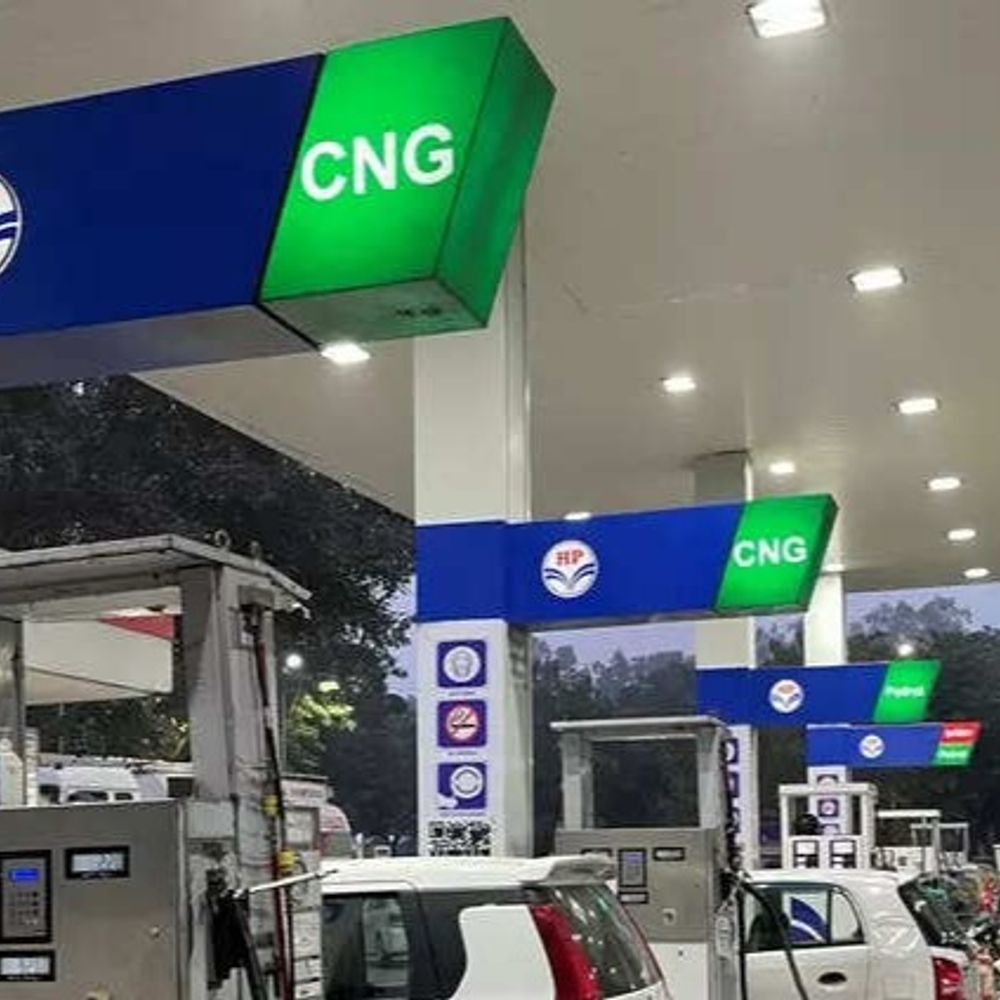 CNG और घरेलू PNG 1 जनवरी से सस्ती होगी:कंज्यूमर्स को हर यूनिट पर 2 से 3 रुपए की बचत होगी; गैस रेगुलेटरी बोर्ड ने ट्रांसपोर्टेशन चार्ज घटाए
