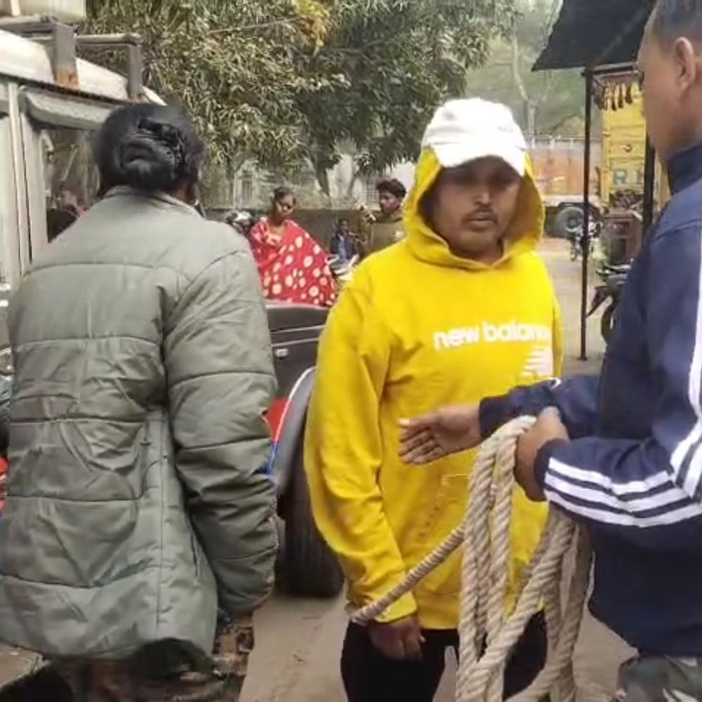 बोकारो में फर्जी पहचान पत्र के साथ युवक गिरफ्तार:  CRPF, NSG के तीन फर्जी ID कार्ड बरामद, ट्रैफिक ASI को दी थी धमकी – Bokaro News