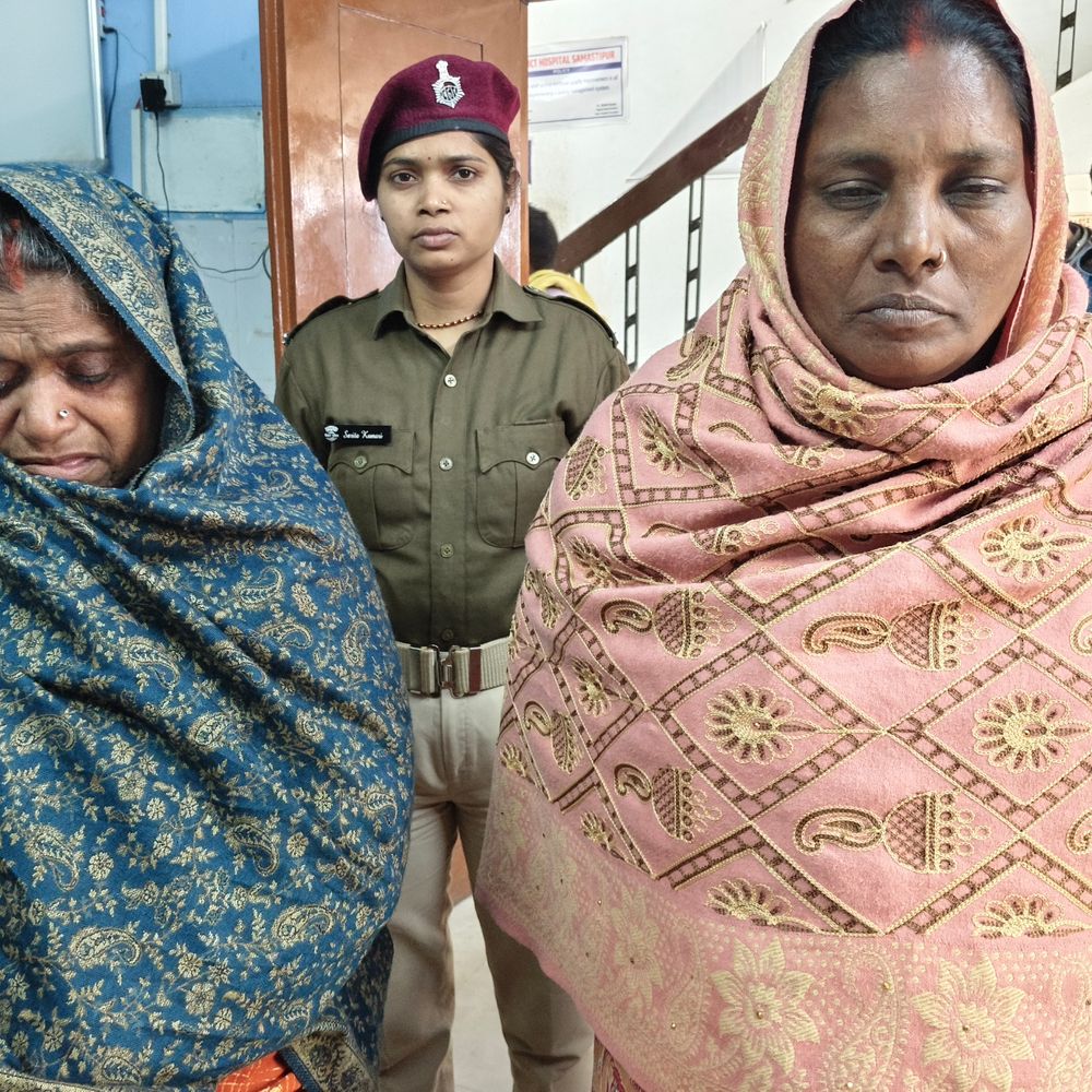 समस्तीपुर में दो महिला तस्कर गिरफ्तार:एक कार्टन विदेशी शराब जब्त, आरोपी ने कहा- पति के इलाज के लिए पैसे जुटा रही थी