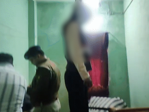 बीटेक की स्टूडेंट ने सुसाइड किया,लिखा- सब खत्म हो गया:आत्महत्या से पहले मां को 10 बार वीडियो कॉल कर कहा आई लव यू मम्मी