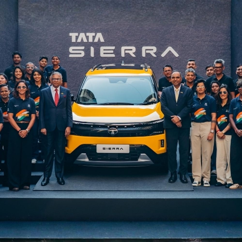 वर्ल्डकप विनिंग टीम को मिली टाटा सिएरा SUV:कार में ट्रिपल डिस्प्ले और सेफ्टी के लिए लेवल-2 ADAS, शुरुआती कीमत ₹11.49 लाख