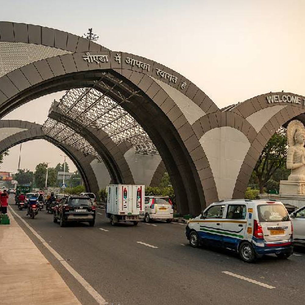 बिना ट्रीटेड पानी ड्रेन में डाला, जुर्माना, FIR के निर्देश:नोएडा की न्यूटेक इंफ्राबिल्ड को देना होगा 20.85 लाख और लॉजिक्स पर 4.85 लाख