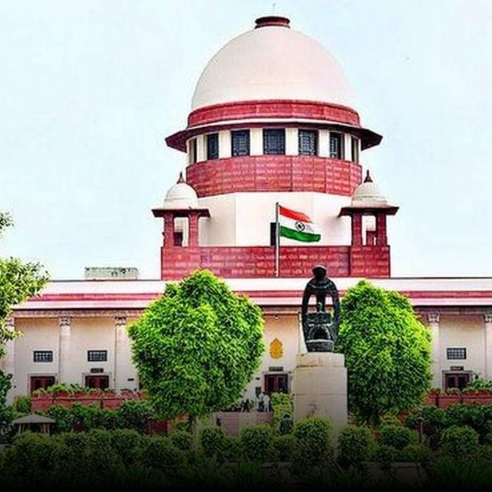 डिजिटल अरेस्ट पर सुप्रीम कोर्ट बोला- पीड़ितों को मुआवजा मिले:केंद्र से कहा–सभी एजेंसियों के साथ बैठक करें, बुजुर्ग दंपति की शिकायत पर सुनवाई की