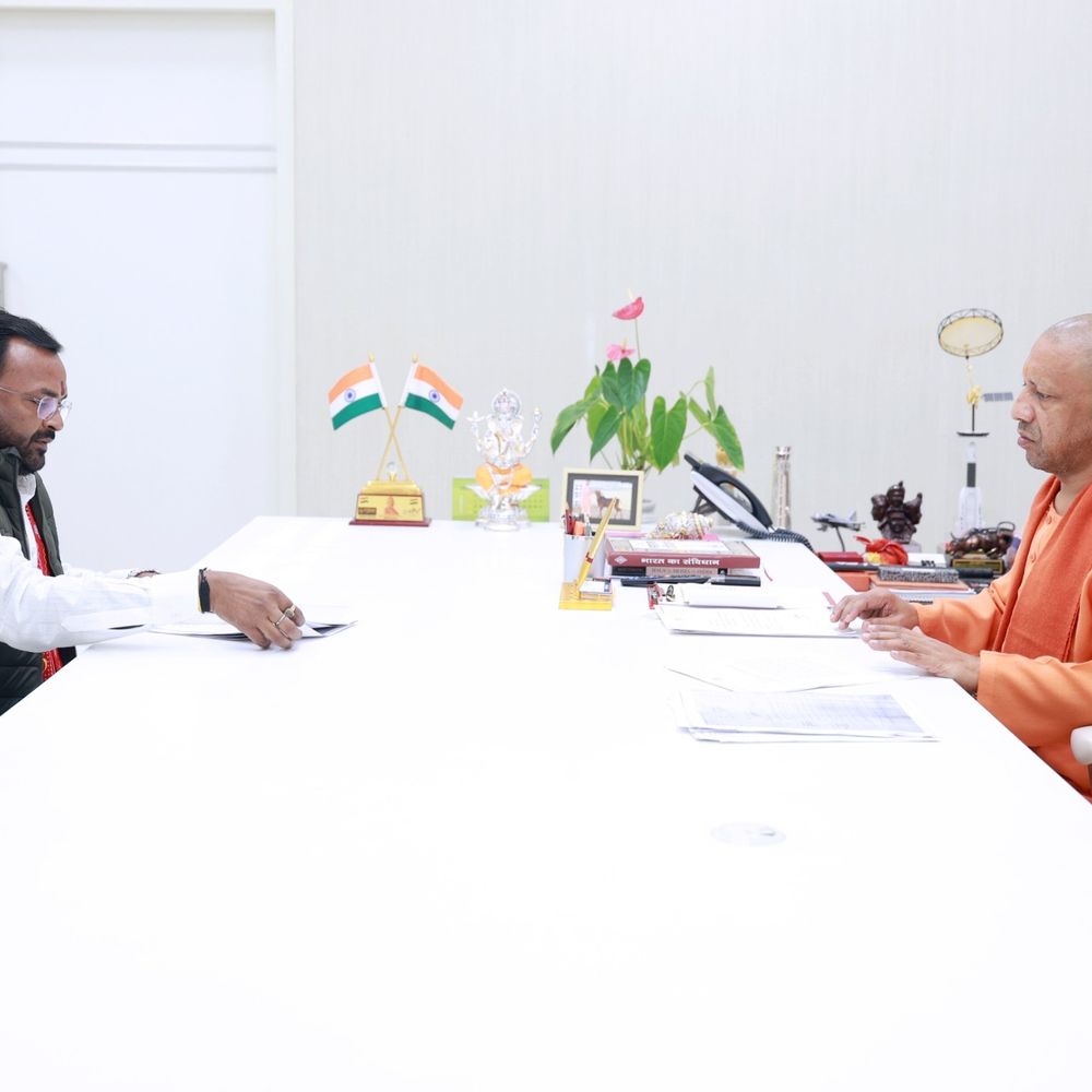 कुशीनगर में अवैध अस्पताल, मदरसे, तुर्कपट्टी नाम बदलने की मांग:राज्य पिछड़ा आयोग सदस्य ने सीएम योगी को ज्ञापन सौंपा