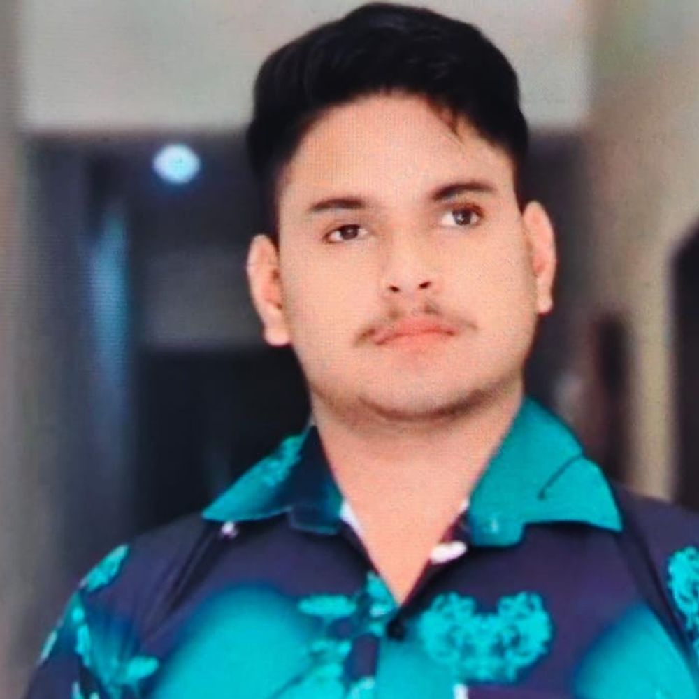 रायबरेली में वाहन की टक्कर से युवक की मौत:बाइक सवार दूसरा युवक गंभीर घायल, घूमने की बात कहकर घर से निकले थे