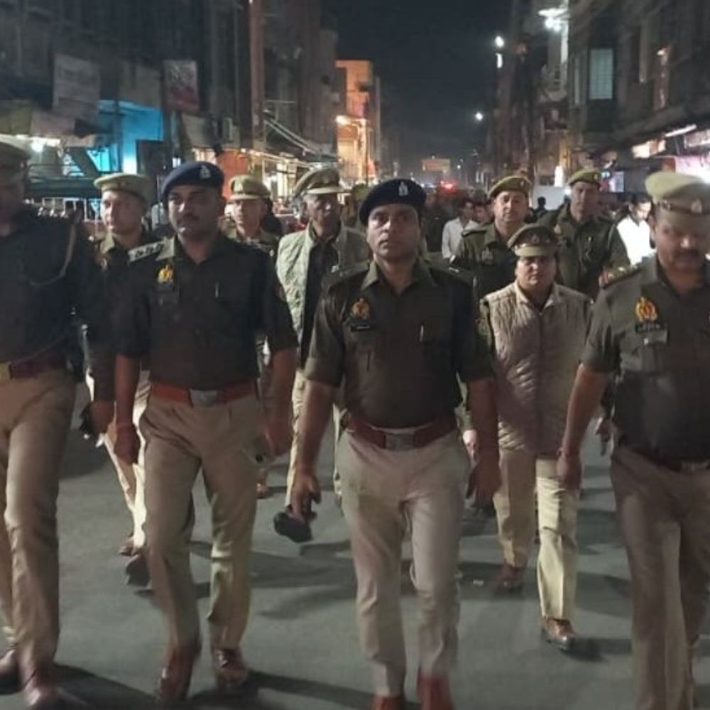 कैफे मालिक पर प्रेम‑जाल बनाकर अश्लील वीडियो बनाने का आरोप:फिरोजाबाद में ब्लैकमेल कर पांच लाख की डिमांड और तीन तलाक