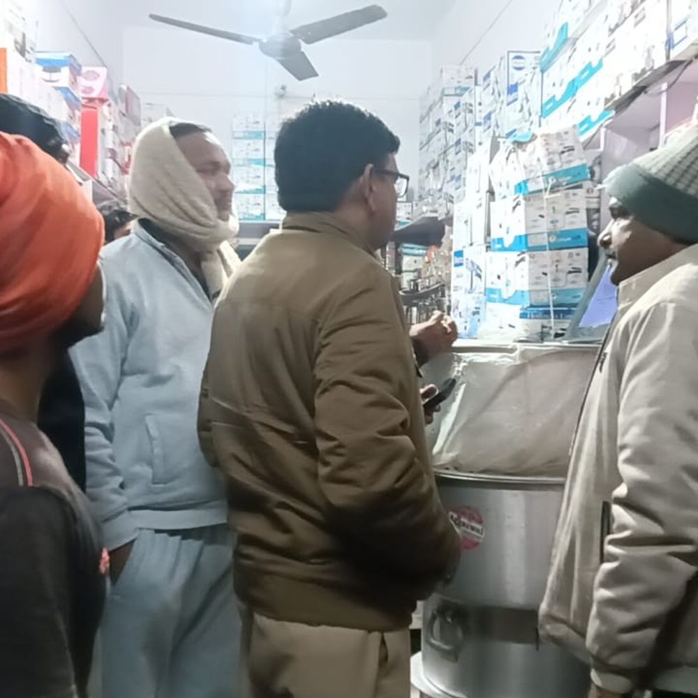 औरंगाबाद में ज्वेलरी कारोबारी से 30 लाख की छिनतई:सीसीटीवी फुटेज में दिखे बाइक सवार अपराधी, पुलिस बोली- अपराधियों की तलाश जारी, जल्द होगी गिरफ्तारी