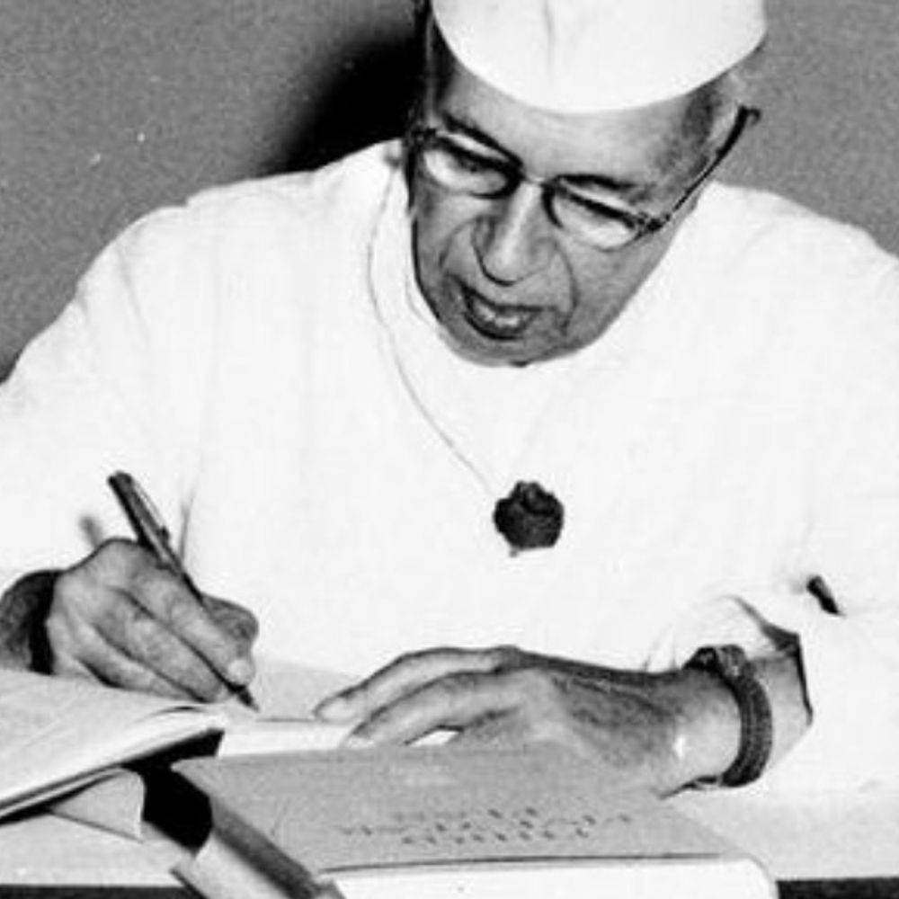 सरकार बोली- नेहरू के दस्तावेज सोनिया लौटा नहीं रहीं:17 साल पहले 51 बक्सों में दिए थे, उन्हें पब्लिक आर्काइव में होना चाहिए