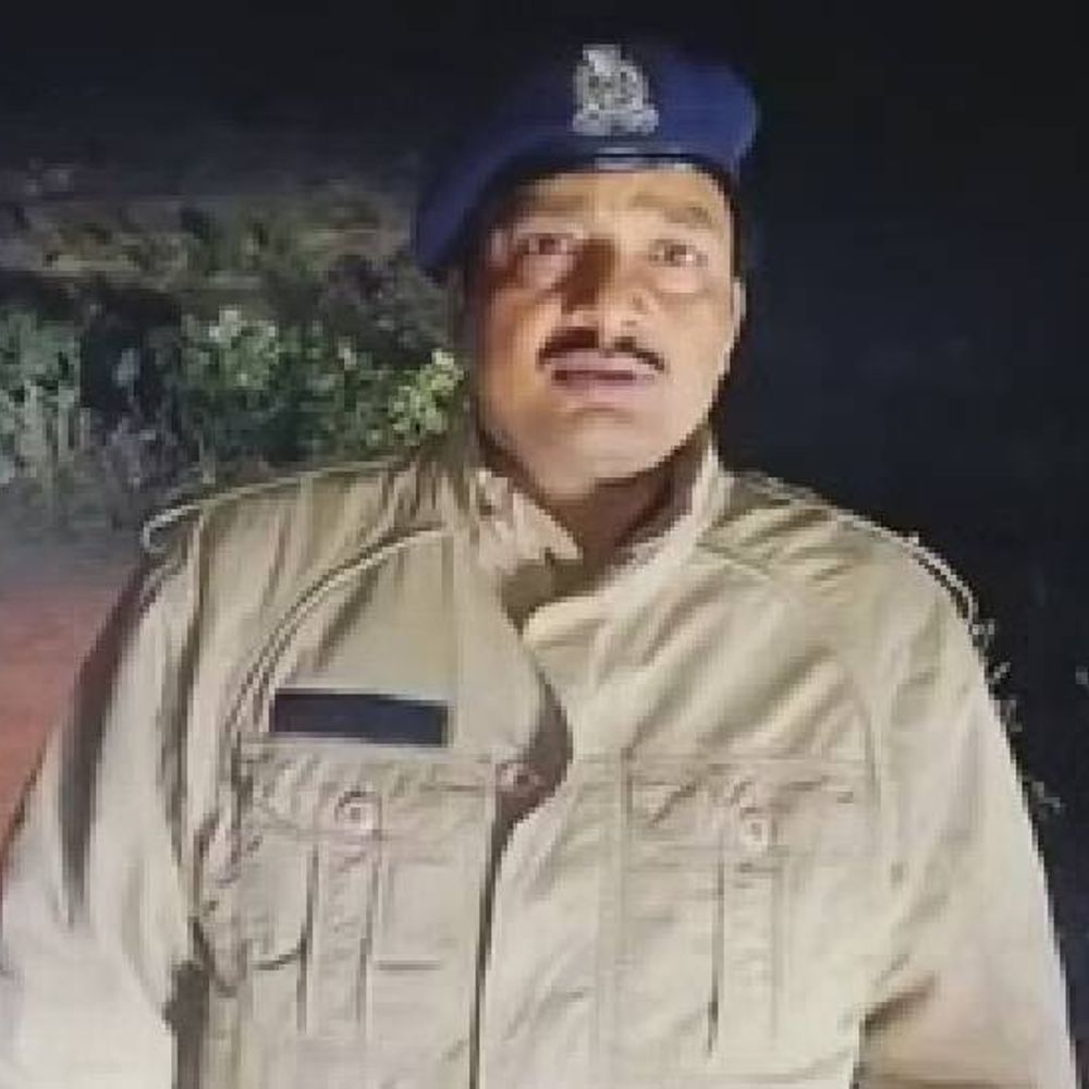 झांसी आईजी के निरीक्षण के बाद मऊरानीपुर CO को हटाया:मिशन शक्ति का ठीक से परिवेक्षण न करने पर लगाई थी फटकार, 7 दिन बाद एक्शन