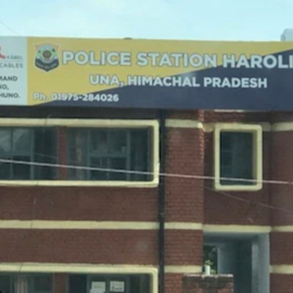 ऊना में हादसे में 17 वर्षीय किशोर की मौत:  गलत दिशा से आए ट्रैक्टर बाइकसवारों को मारी टक्कर, एक गंभीर रूप से घायल – Amb News