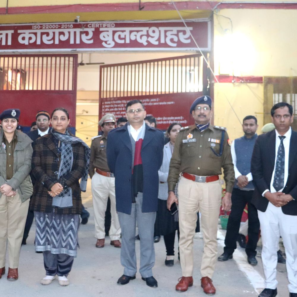 जिला जज, DM, SSP ने किया कारागार का निरीक्षण:बंदियों को कंबल बांटे, राजकीय सम्प्रेक्षण गृह का भी जायजा लिया