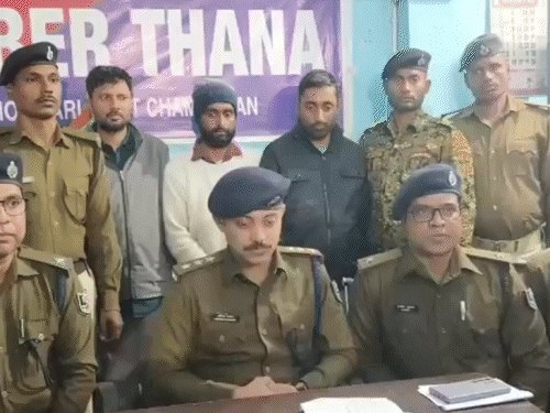 6 करोड़ से अधिक की धोखाधड़ी में 3 आरोपी गिरफ्तार:मोतिहारी पुलिस ने इंटरस्टेट साइबर ठगी गिरोह का किया भंडाफोड़
